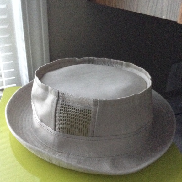 Men Hat - Picture 3 of 7